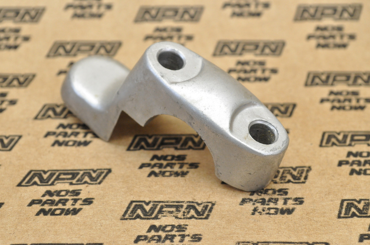 NOS Honda S65 Upper Handlebar Holder Top Clamp 53131-035-000