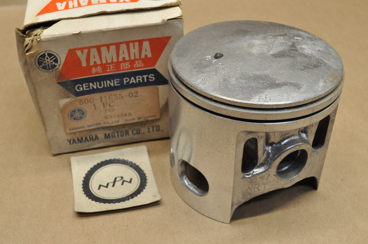 NOS Yamaha 1975-76 DT400 .25 Oversize Piston 500-11635-02