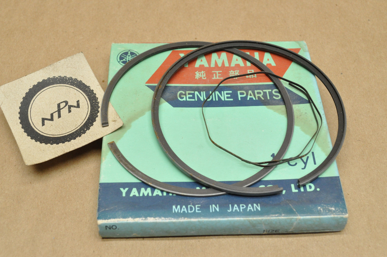 NOS Yamaha 1975-76 DT400 .25 Oversize Piston Ring Set for 1 Piston= 3 Rings 500-11610-10