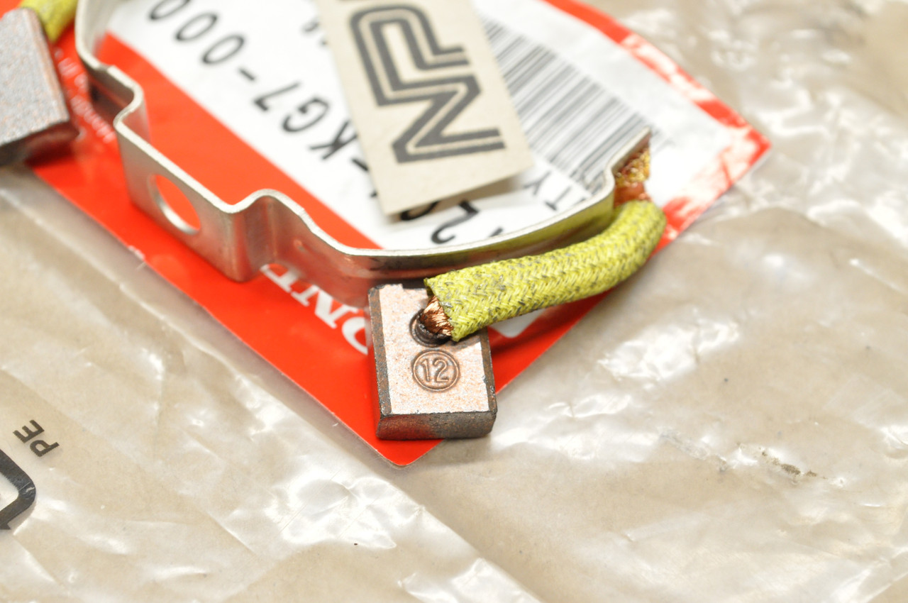 NOS Honda ATC250 CB650 FL350 TRX250 VF700 VT700 Starter Brush 31201-KG7-000