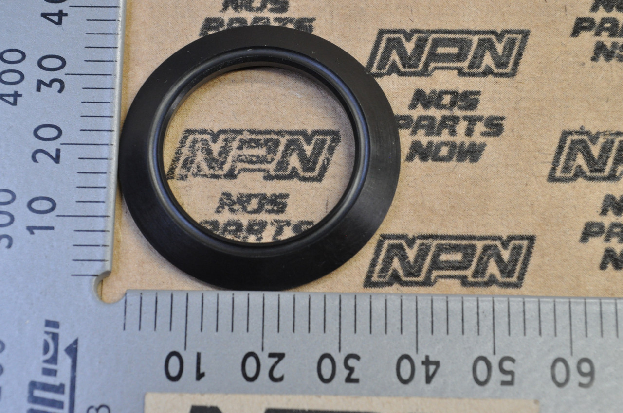 NOS Honda 1984 1986-88 TRX200 1985-87 TRX250 Kingpin Dust Seal 51217-VM5-003