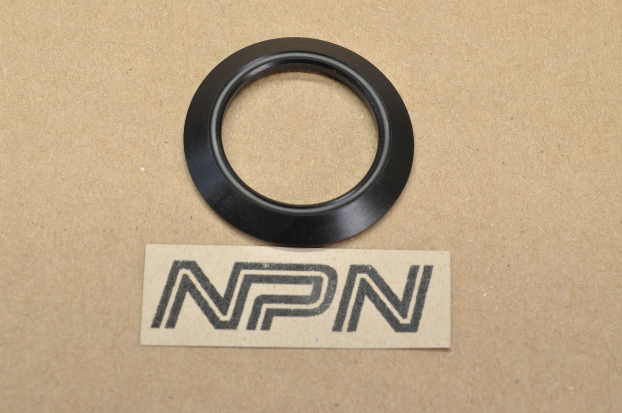 NOS Honda 1984 1986-88 TRX200 1985-87 TRX250 Kingpin Dust Seal 51217-VM5-003