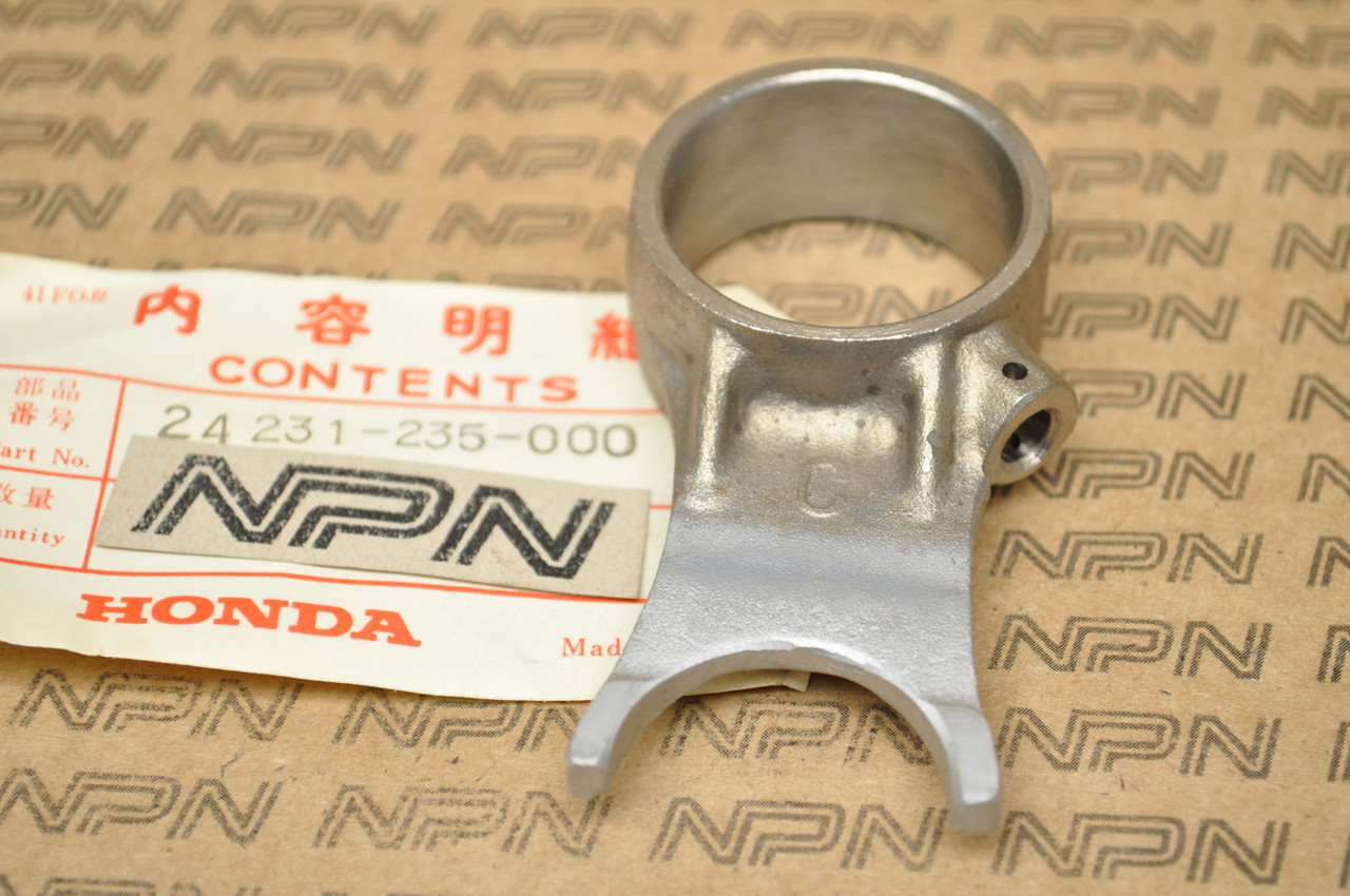 NOS Honda CB175 CB200 CL175 CL200 SL175 Center Gear Shift Fork 24231-235-000