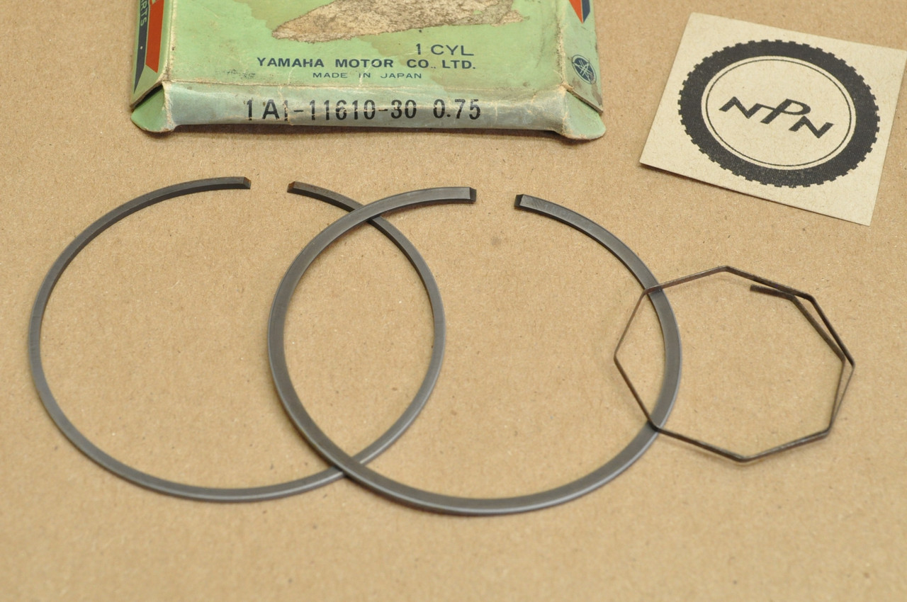 NOS Yamaha 1976-78 RD400 .75 Oversize Piston Ring Set For 1 Piston = 3 Rings 1A1-11610-30