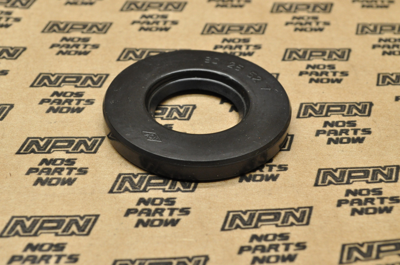 NOS Honda C200 CA200 CT200 Crank Case Oil Seal 25x52x7 91202-030-000