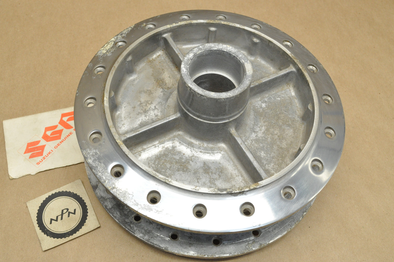 NOS Suzuki 1973-77 GT185 Rear Wheel Hub 64110-07601