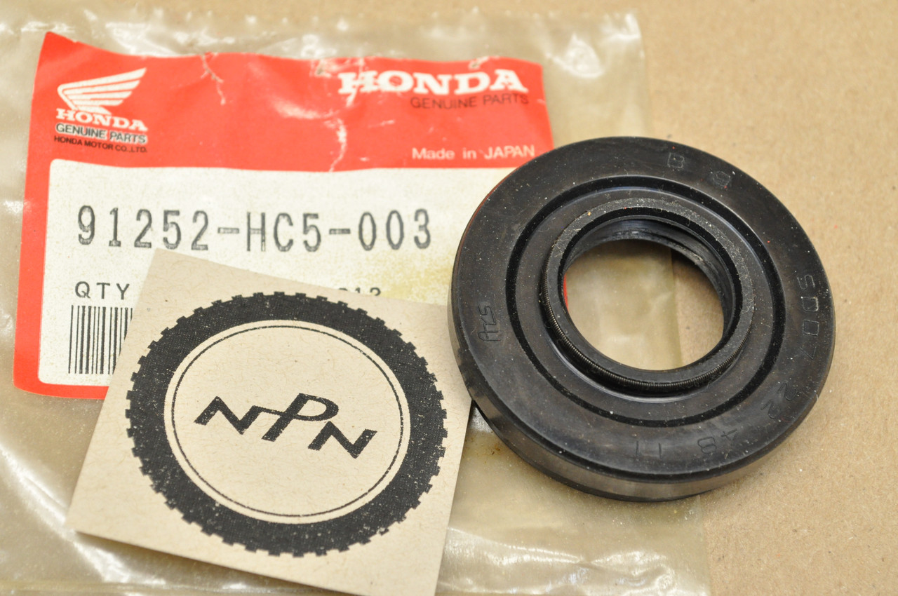 NOS Honda TRX300 Fourtrax Front Drive Gear Case Cover Oil Seal 91252-HC5-003