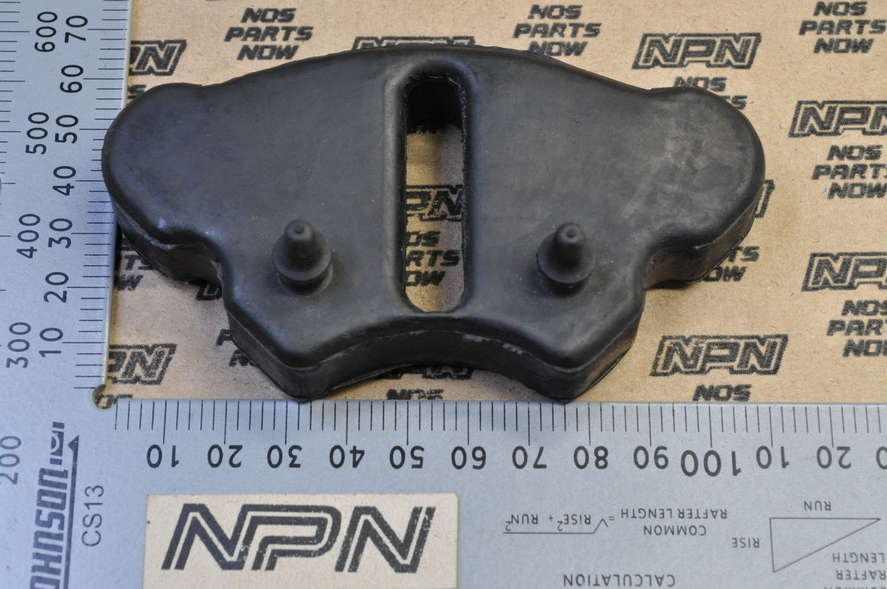 NOS Honda CA72 CA77 Rear Wheel Hub Rubber Damper 41241-259-000