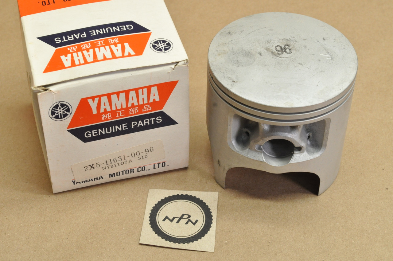 NOS Yamaha Piston Kit STD 1981 YZ125 4V2-11630-00
