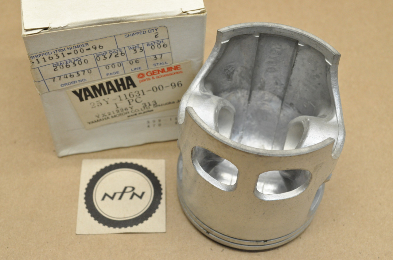 NOS Yamaha 1983 IT250 Standard Size Piston 25Y-11631-00-96