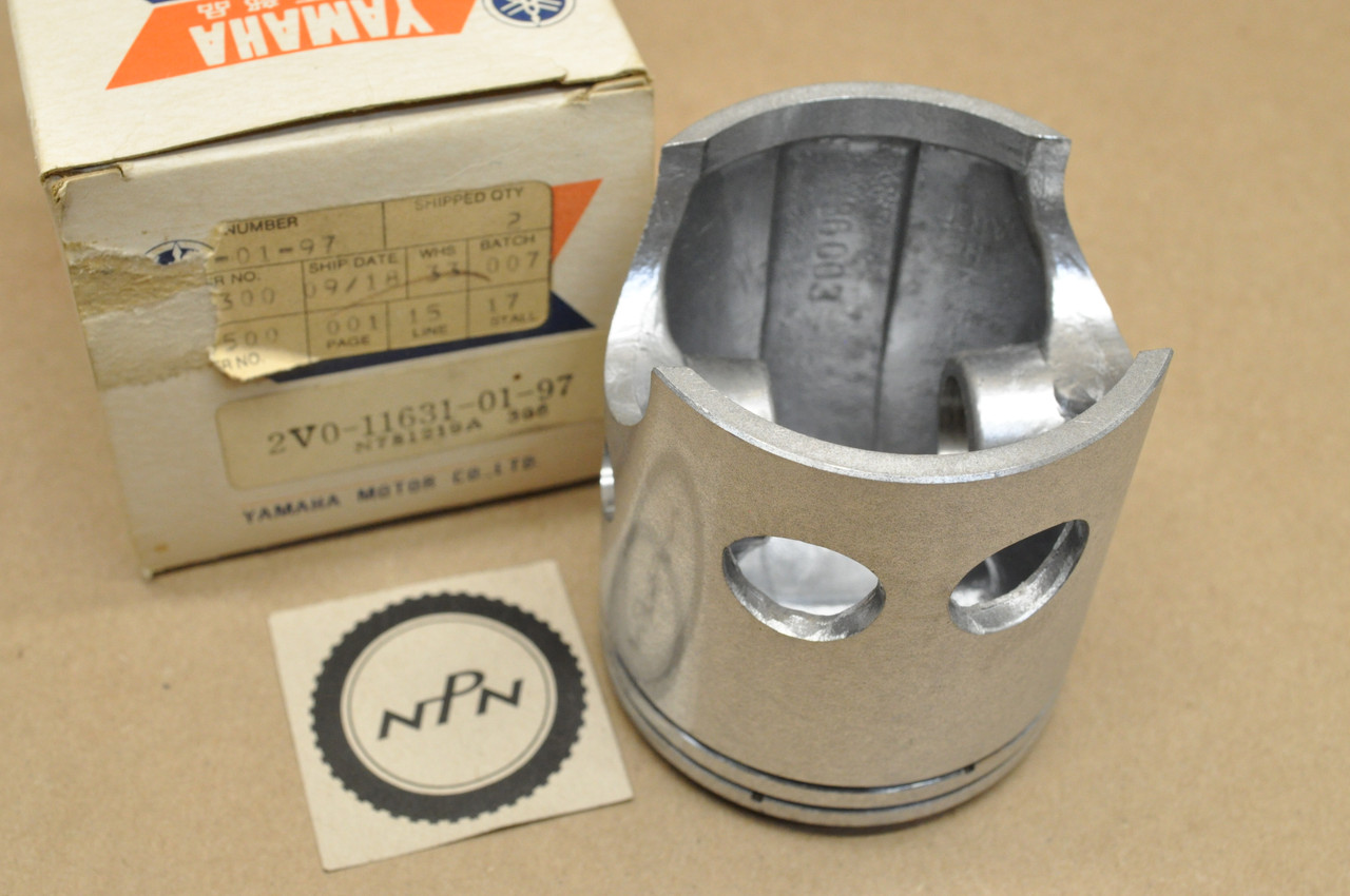 NOS Yamaha 1979 RD400 Standard Size Piston 2V0-11631-01-97