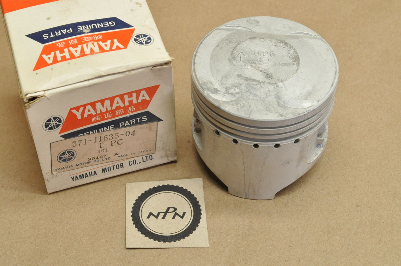 NOS Yamaha 1973-74 TX500 1975-77 XS500 .25 Oversize Piston 371-11635-04