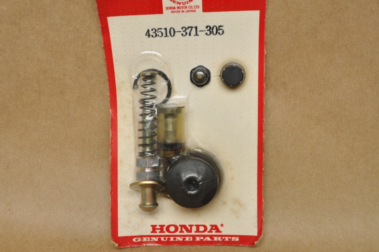 NOS Honda GL1000 Gold Wing Rear Brake Master Cylinder Rebuild Kit 43510-371-305