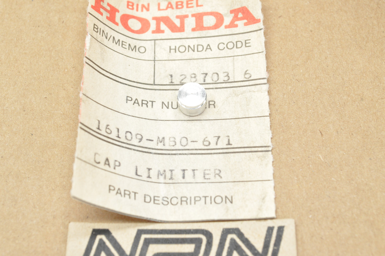 NOS Honda 1986-87 GL1200 Gold Wing Carburetor Set Screw Cap 16109-MB0-671