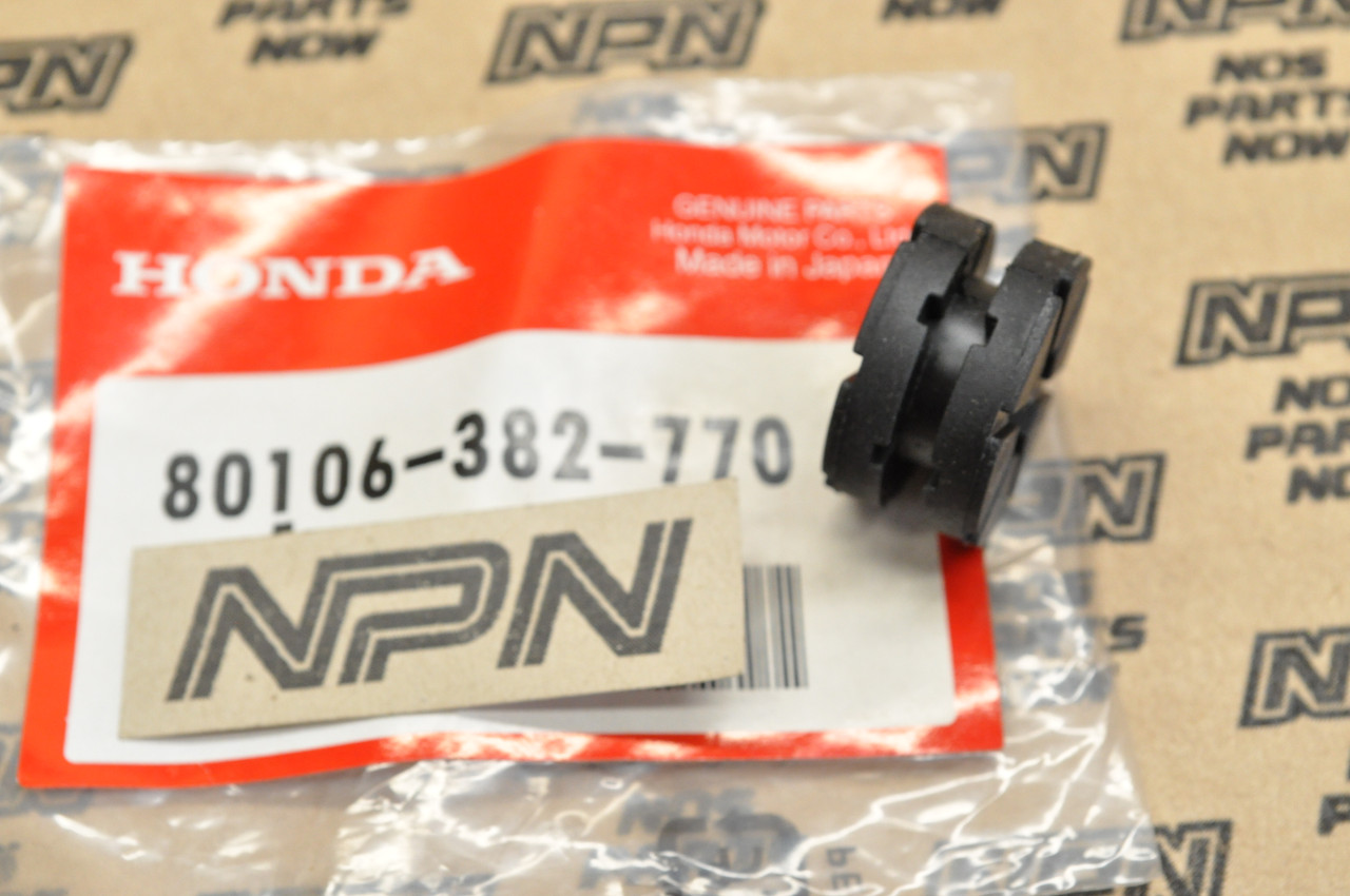 NOS Honda 1977 CT125 1977-78 XL100 XL125 Rear Fender Mount Rubber 80106-382-770