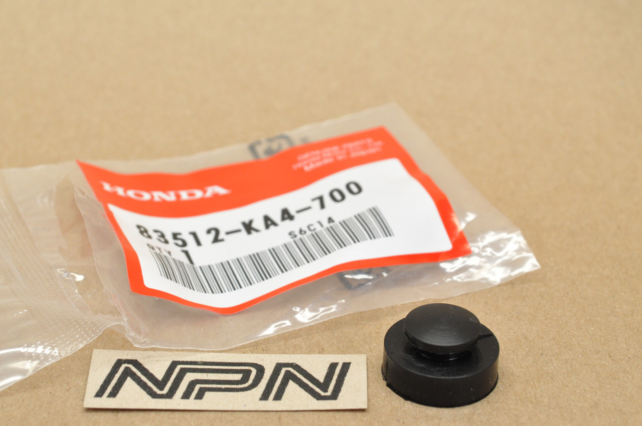 NOS Honda CR125 CR250 CR500 CR80 XR250 XR350 Side Cover Rubber 83512-KA4-700