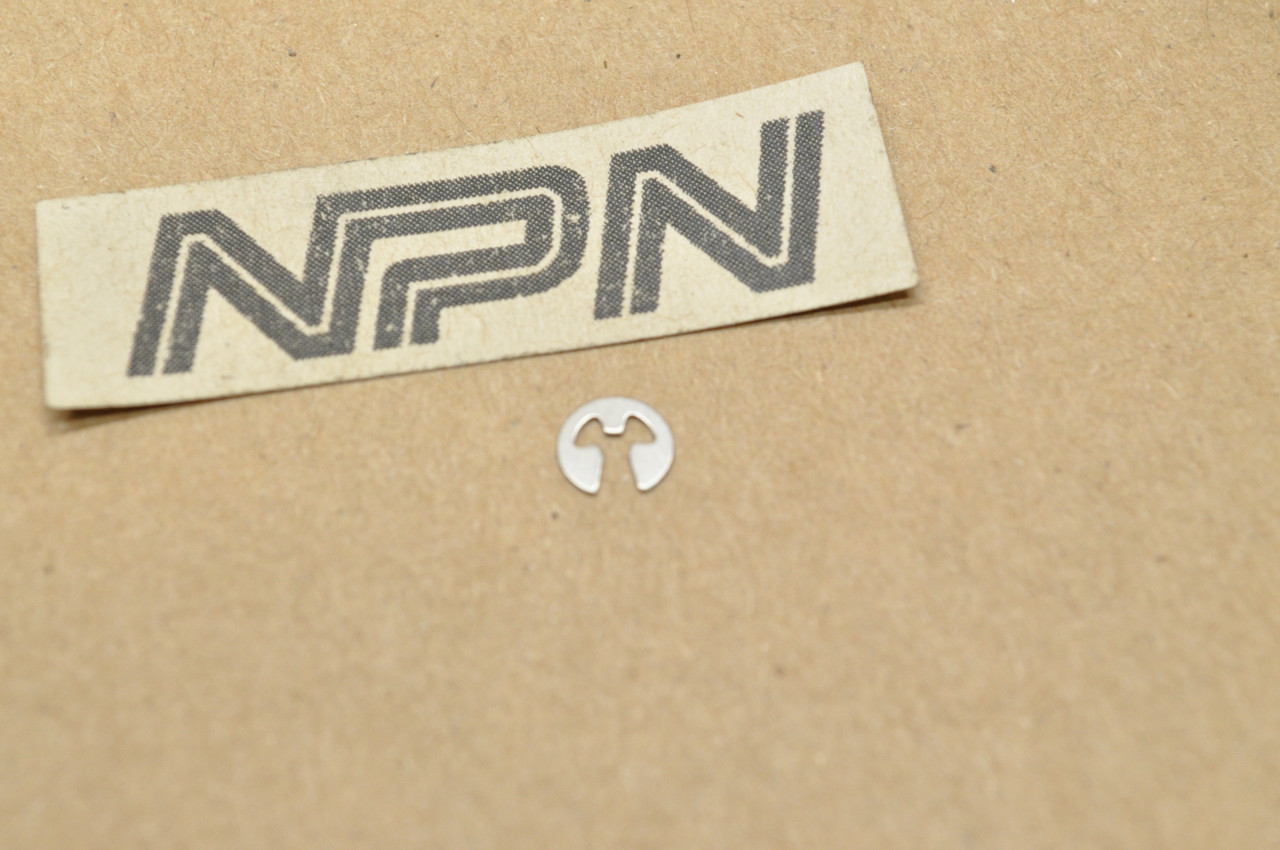 NOS Honda CA77 CB77 CL100 CL125 CL70 SL90 SS125 Needle Bar Clip 16157-259-004