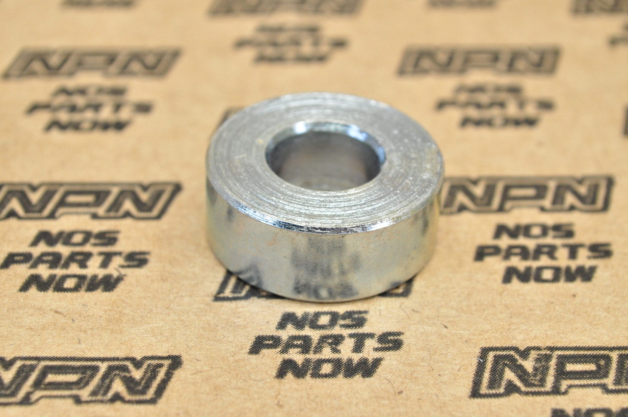 NOS Honda CL70 CT70 CT70H S65 SL70 XL70 XL75 XR75 XR80 Axle Collar 42304-098-000