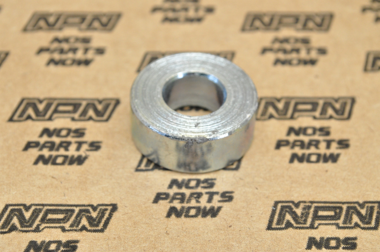 NOS Honda CL70 CT70 CT70H S65 SL70 XL70 XL75 XR75 XR80 Axle Collar 42304-098-000