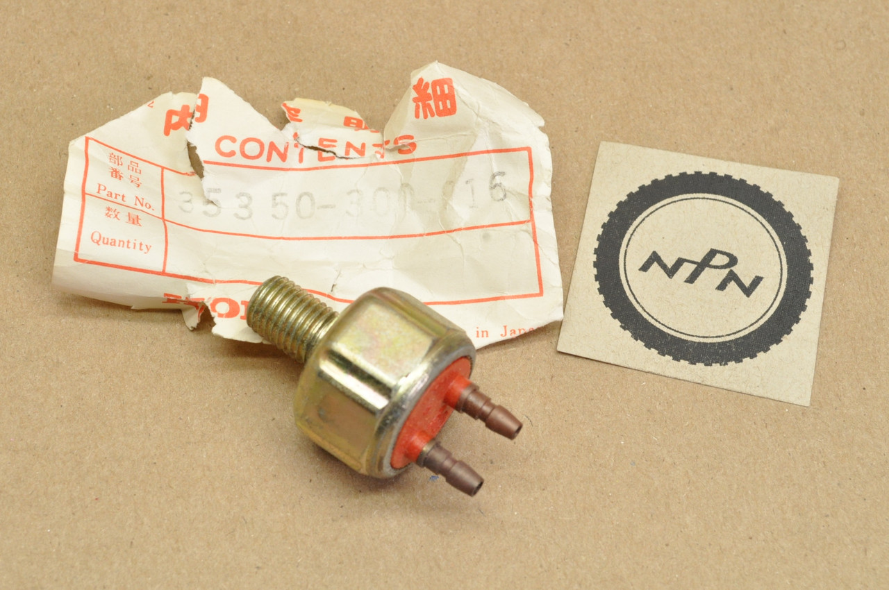 NOS Honda CB350 CB360 CB400 CB450 CB500 CB550 CB750 GL1000 Front Brake Stop Switch 35350-300-016