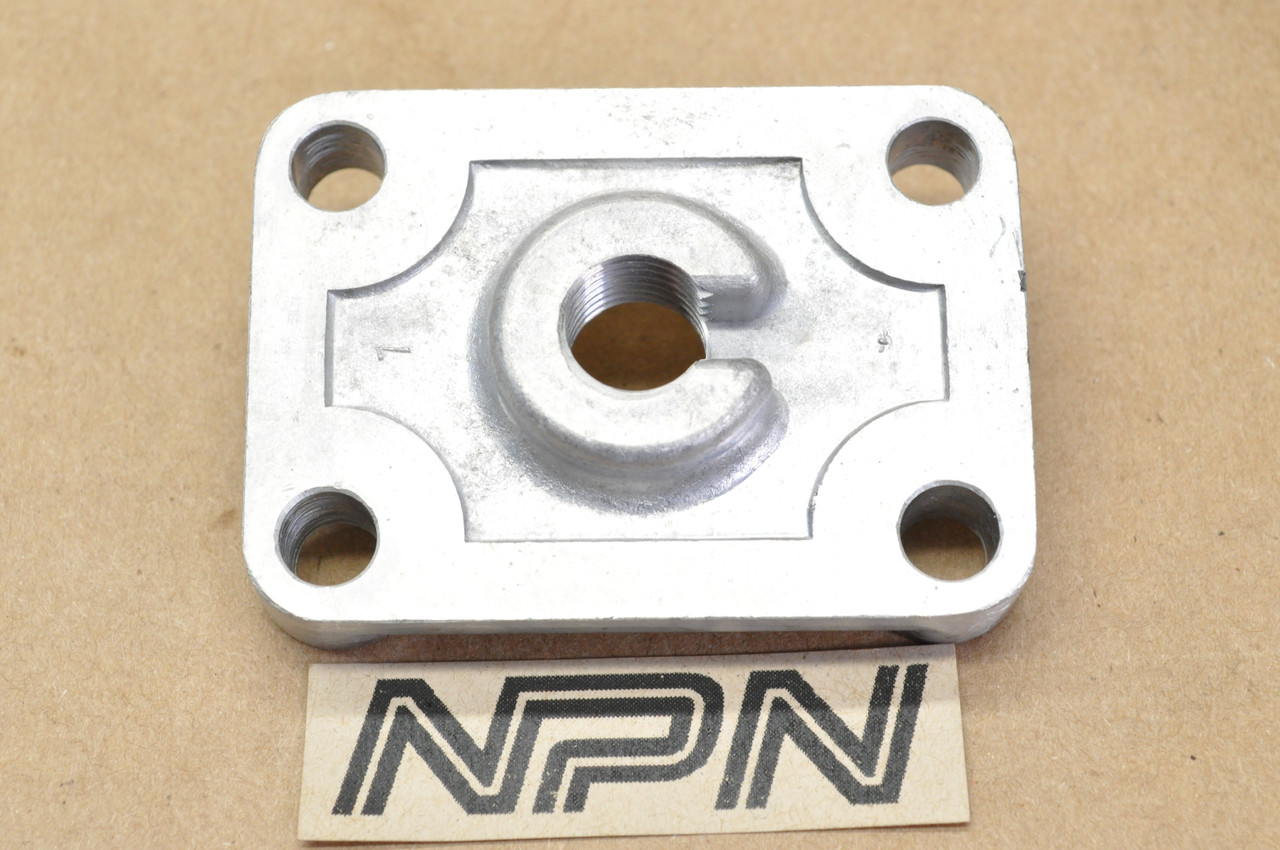 NOS Honda C200 CA200 CT200 Oil Strainer Cover 15416-030-000