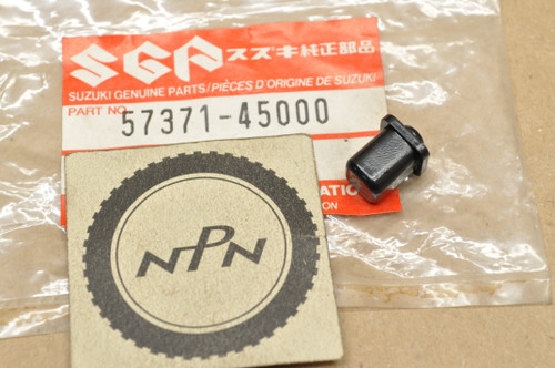 NOS Suzuki FZ50 GN400 GS450 GS750 OR50 SP250 SP500 TS125 TS250 Horn Button 57371-45000