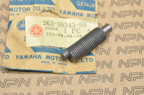 NOS Yamaha DT250 DT360 MX250 MX360 SC500 Clutch Adjusting Screw 363-16343-00