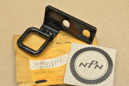 NOS Kawasaki 1979 KZ400 1980-83 KZ440 KZ550 Seat Hook 27012-1011