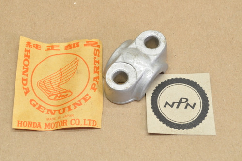 NOS Honda CB160 CL160 Front Fork Axle Holder 51634-216-000