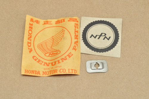 NOS Honda CB1000 CB350 CB-1 CB450 CB550 CB750 CL350 CL450 GL1000 XL200 XL250 VT1100 VT500 Headlight Nut 33128-292-670