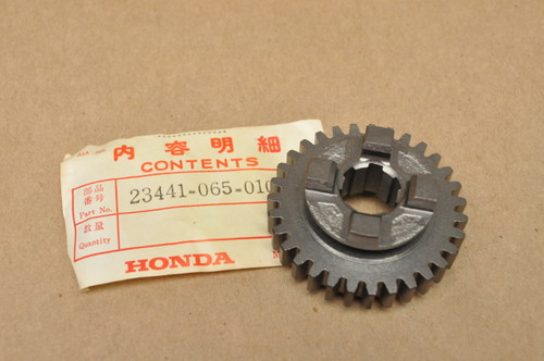NOS Honda CL70 CT70 H SL70 Transmission Countershaft 2nd Gear 23441-065-010