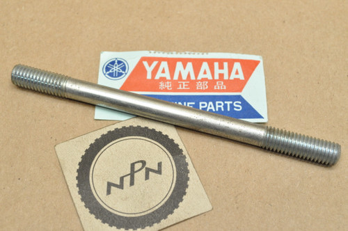 NOS Yamaha RD400 RZ350 TD3 TX750 XS1 XS2 XS650 YFZ350 YZ80 Stud Bolt 90116-08232