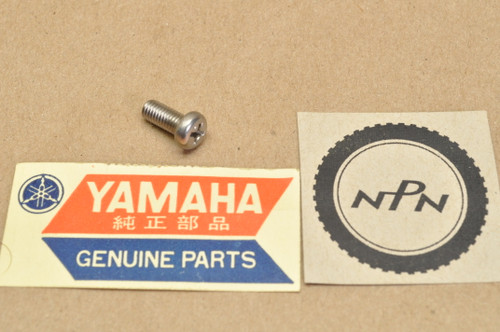 NOS Yamaha AT1 DS6 DT100 DT125 DT175 DT1 DT2 DT250 DT3 Screw 98503-06014