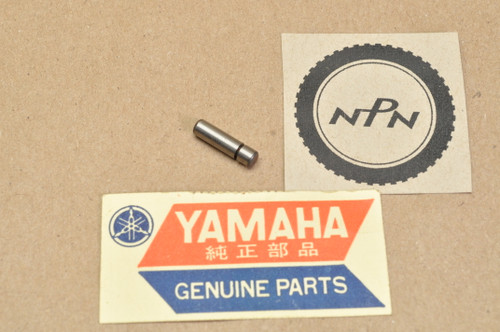 NOS Yamaha DT100 DT125 DT175 HS1 HT1 JT1 JT2 MX100 MX125 MX175 RD125 RD200 YZ125 Pin 90249-04039