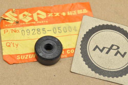 NOS Suzuki 80K10 A100 AC100 AS100 TC100 TM75 TS50 TS75 Push Rod Oil Seal 09285-05004