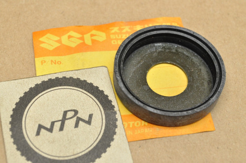 NOS Suzuki LT-F160 LT160 LT230 LT250 LT300 Swingarm Dust Seal 61262-22A00