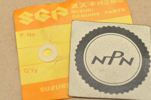 NOS Suzuki GT250 GT550 GT750 T500 TC185 TS250 TS400 Gas Tank Washer 44238-33010