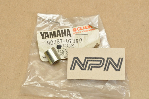NOS Yamaha 1978 XS750 Tail Light Bracket Collar 90387-07390
