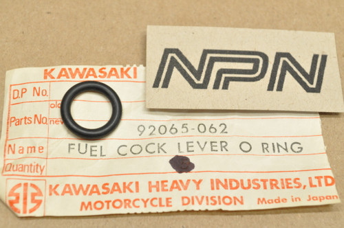 NOS Kawasaki C2 G3 G4 KD80 KE100 KM100 KT250 KV100 MC1 Fuel Petcock O-Ring 92065-062
