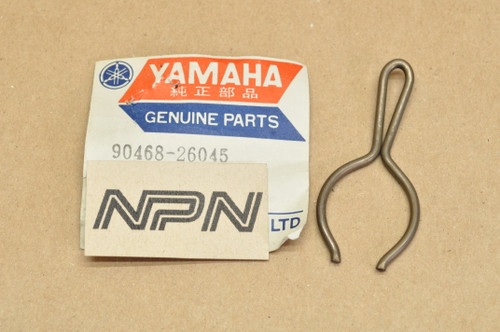 NOS Yamaha DS7 R5 RD250 RD350 RD400 XS1 XS2 XS360 XS400 Clip 90468-26045