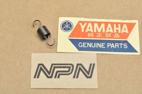 NOS Yamaha R3 TR2 TX650 TX750 XS1 XS2 XS650 YR1 YR2 Spring 90506-08007
