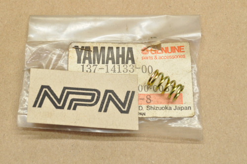 NOS Yamaha DT250 DT360 DT400 IT400 IT425 IT465 RD350 Spring 137-14133-00