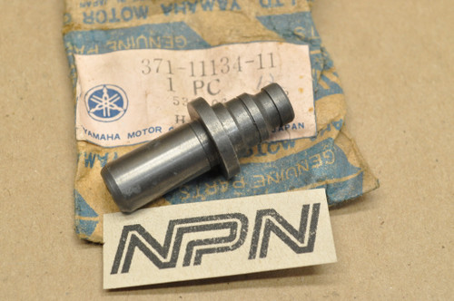 NOS Yamaha TX500 XS500 Exhaust Valve Guide 1st O/S 371-11134-11