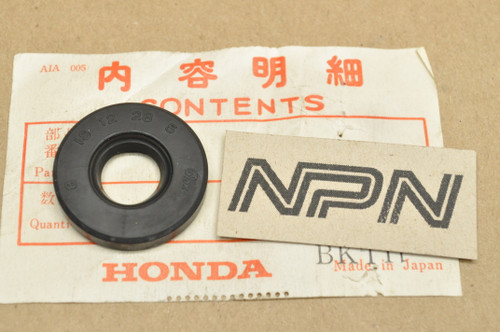 NOS Honda C110 CA110 CB200 CB200T CL200 Clutch Lever Oil Seal 91201-011-000