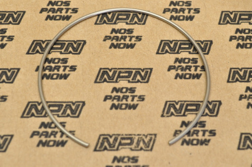 NOS Honda TRX250 Recon TRX250EX Sportrax Swingarm Bearing Clip 90601-HM8-000