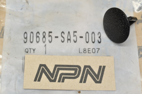 NOS Honda TRX250 TRX300 TRX90 VFR750 Cover Clip 90685-SA5-003