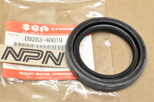 NOS Suzuki LT-4 WD LT-F250 LT-F300 LT-F4 WD Suspension Arm Dust Seal 09283-40019