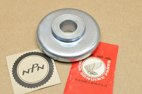 NOS Honda CB100 CB125 CL100 CL125 SL100 SL125 ST90 Rear Wheel Collar 42304-107-000