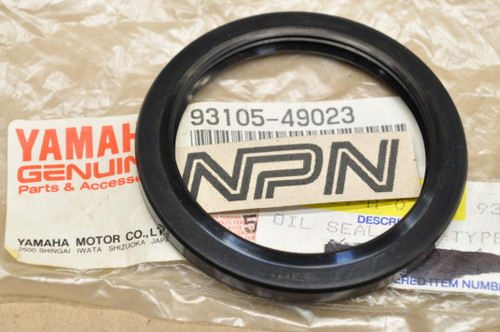 NOS Yamaha YFB250 YFM200 YFM225 YFM350 Moto-4 YFS200 Oil Seal 93105-49023