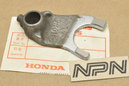 NOS Honda XL75 XL80 XL100 XR100 XR75 XR80 Right Gear Shift Fork 24211-149-000